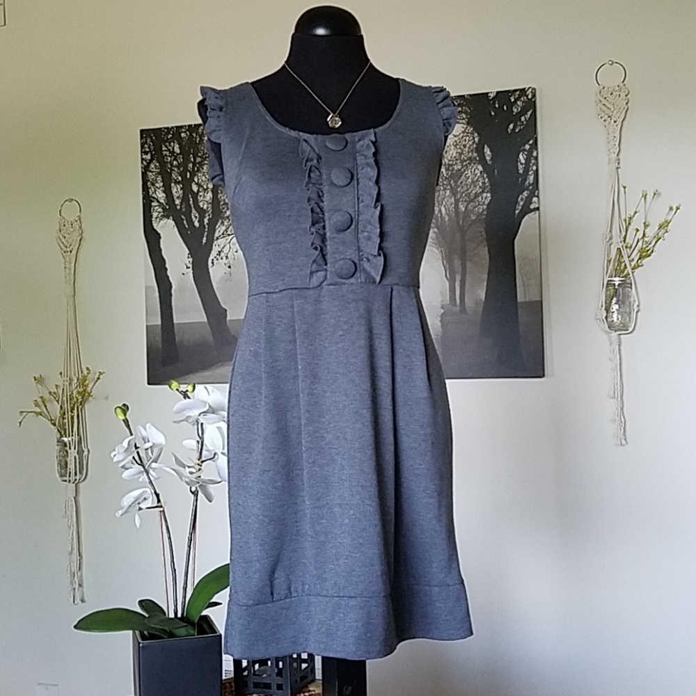 Adorable gray dress